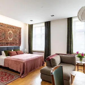 Palac Zieleniewskich Sw Marka 31 Apartment