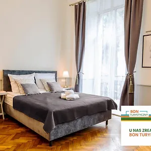 3* מלון דירות Angel House
